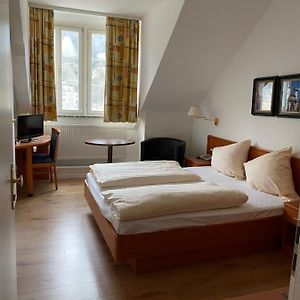 Zimmer mit Queensize-Bett